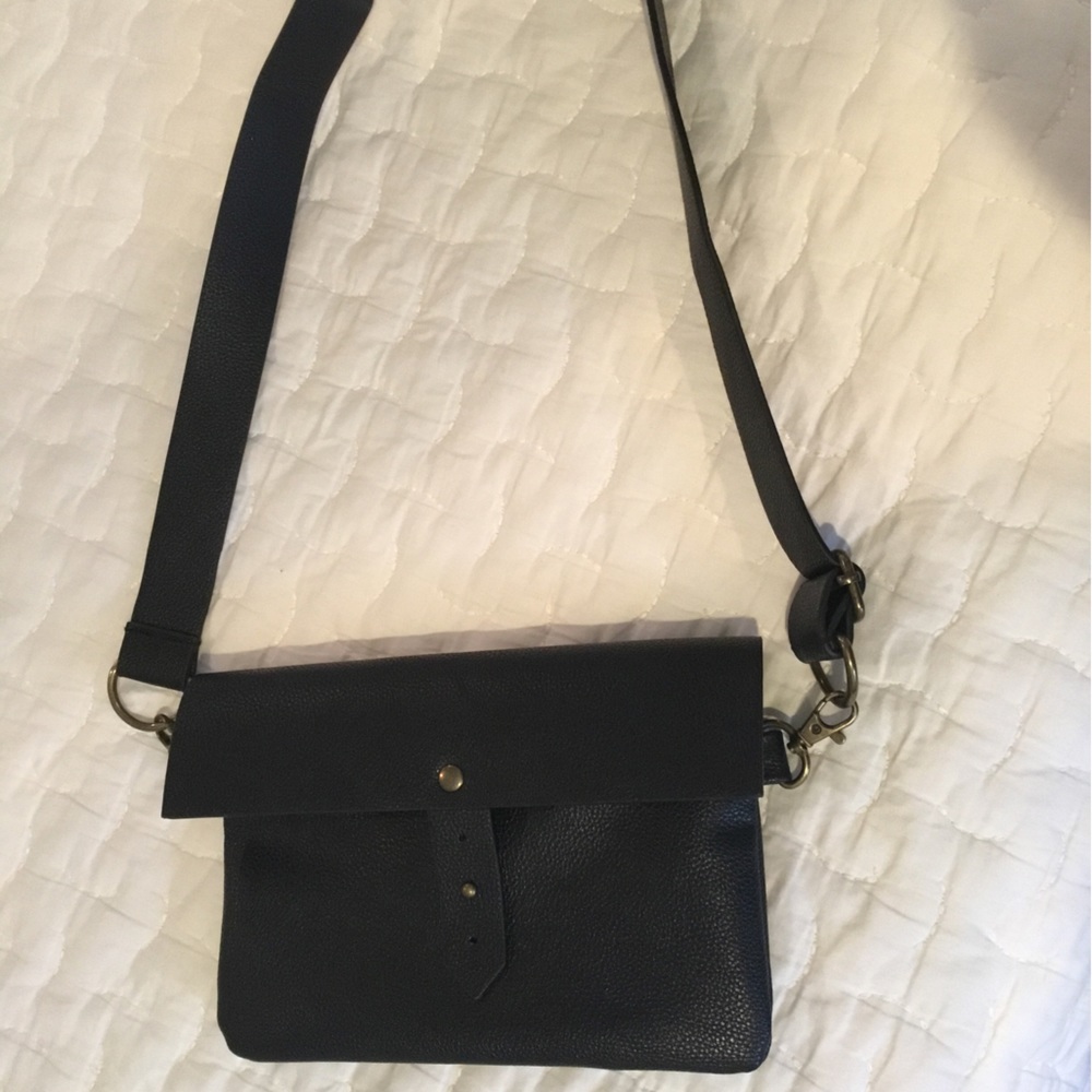DSW Crossbody purse with removable strap